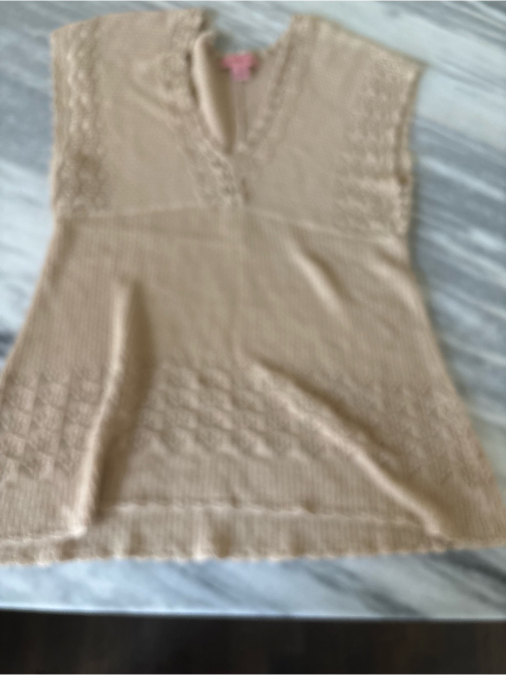 Bandolino Beige Knit V-Neck Tunic Top